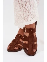 Dámské nazouváky na ploché podrážce s pásky a zlatou sponou Bežové Elzora