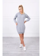 Šedé šaty s kapucňou