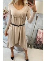 Šaty s ozdobným pásikom a nápisom beige