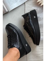 Skórzane Lakierowane Półbuty Damskie Na Platformie Artiker 57C2041 Czarne