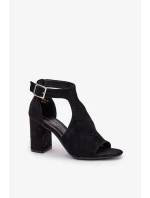 Sandále na podpätku model 209916 Vykročte štýlovo