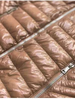 Zlatá prešívaná dámska bunda s kapucňou (B9752) Zlatá prešívaná dámska bunda s kapucňou (B9752)