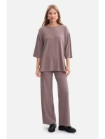 B301 Rebrovaný pletený top - kakaový