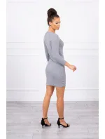 Šaty s ozdobnými gombíkmi šedej