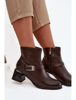 Kožené dámské boty na podpatku s přezkou Zazoo 60562 hnědé Kožené dámské boty na podpatku s přezkou Zazoo 60562 hnědé