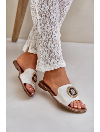 Skórzane Klapki Z Ozdobą Na Płaskim Obcasie Lewski 3047/O Złoty Przecierany