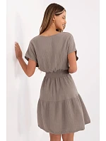 Denné šaty model 213833 Taliansko Moda Veľkoobchod so spodným prádlom, oblečením a obuvou. Dámska móda, spodné prádlo, dámska obuv v Matterhorn