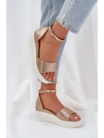 Lekkie Sandały Na Platformie I Delikatnym Koturnie Złote Gillifia