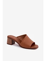 Kožené dámské nazouváky na podpatku Maciejka E7395-29 Camel