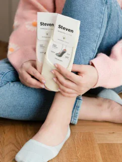 DÁMSKE BAVLNENÉ PONOŽKY SO SILIKÓNOM 058