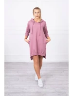 Šaty s kapucňou a dlhším chrbtom tmavo ružové