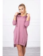 Šaty s kapucňou a dlhším chrbtom tmavo ružové