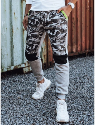 Pánske maskáčové sivé tepláky FashionStreet UX4428