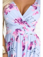 425-14 MATILDE Blinkered midi šaty s obálkovým výstrihom a krátkymi rukávmi - modré s ružovými kvetmi