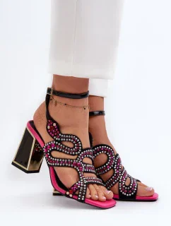 Sandále na podpätku model 196972 Vykročte štýlovo