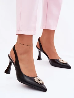 Sandále na podpätku model 226501 Krok vo veľkom štýle