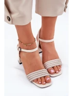 Sandále na podpätku model 213018 Vykročte štýlovo