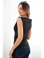 Dámska elegantná blúzka bez rukávov s volánom a ozdobnou sponou čierna Dámska elegantná blúzka bez rukávov s volánom a ozdobnou sponou čierna