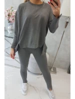 Súprava s oversize blúzkou v grafitovej farbe Súprava s oversize blúzkou v grafitovej farbe