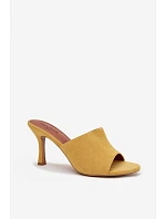 Dámské pantofle na jehle z eko semiše žluté Isolia