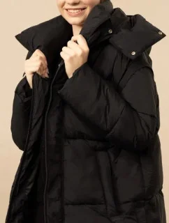 Dámska bunda OTHAW22TDJAF015 čierna - Outhorn