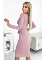 441-2 Šaty s tromi gombíkmi vo výstrihu - tmavočervené