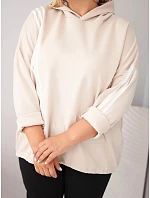 Dámska mikina Plus Size z viskózy s kapucňou a ozdobnými prúžkami, béžová Dámska mikina Plus Size z viskózy s kapucňou a ozdobnými prúžkami, béžová