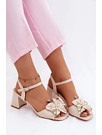 Dámské sandály na podpatku s ozdobným květem Vinceza 20283 Béžové