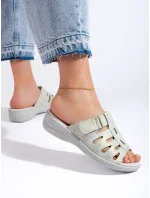 Módne dámske sivé a strieborné ponožky na plochom podpätku Módne dámske sivé a strieborné ponožky na plochom podpätku