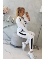 Pruhovaná športová súprava biela
