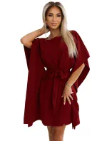 287-34 SOFIA Dámske šaty s motýlikom a viazaním v páse - Bordeaux