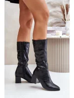 Topánky na podpätku model 202107 Krok vo veľkom štýle Topánky na podpätku model 202107 Krok vo veľkom štýle