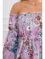 Kvetinové šaty na ramená vo fialovej farbe