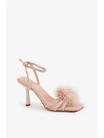 Sandále na podpätku model 209925 Vykročte štýlovo Sandále na podpätku model 209925 Vykročte štýlovo