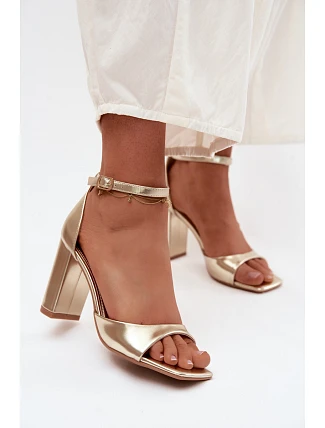 Dámské sandály na podpatku z umělé kůže zlaté Melvra
