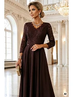 309-14 AMBER elegantné dlhé čipkované šaty s výstrihom - čokoládové 309-14 AMBER elegantné dlhé čipkované šaty s výstrihom - čokoládové
