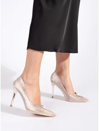 Praktické zlaté lodičky na ihličkovom podpätku Praktické zlaté lodičky na ihličkovom podpätku