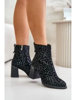 Zamszowe Botki Na Słupku Z Ozdobnym Tłoczeniem D&A CR42-192 Czarne
