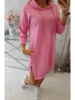 Šaty s kapucňou a dlhším chrbtom svetlo ružové