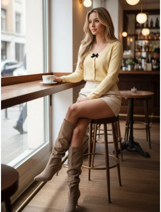 Dámsky krátky sveter s mašľou LAMURE beige FashionStreet MY2473