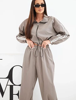 Dámska bavlnená súprava s oversized nohavicami a kontrastnými pruhmi v farbe fango zelená