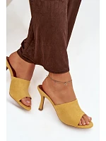 Dámské pantofle na jehle z eko semiše žluté Isolia