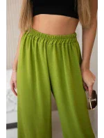 Nohavice so širokými nohavicami olivové