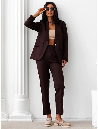 Elegantný dámsky kostým – sako a nohavice, hnedý, FashionStreet AY1245 Elegantný dámsky kostým – sako a nohavice, hnedý, FashionStreet AY1245