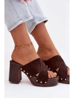 Dámské sandály na podpatku se zlatými přezkami Čokoládové Nerelle