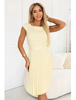 311-21 LILA Klasické plisované šaty s krátkymi rukávmi a opaskom - maslovo žlté