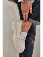 Dámske lakované mokasíny s ozdobným špendlíkom "Miś" Wulinea - béžové