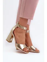 Sandále na podpätku model 197090 Krok vo veľkom štýle