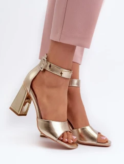 Sandále na podpätku model 197090 Krok vo veľkom štýle