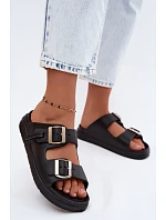 Žabky model 228375 Krok vo veľkom štýle Žabky model 228375 Krok vo veľkom štýle